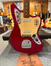 Fender Road Worn '60s Jaguar, Rosewood Fingerboard, Candy Apple Red 2014 ink. bag Beg.
