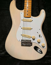 Fender Vintera 50S Strat MN WBL Beg. ink gigbag