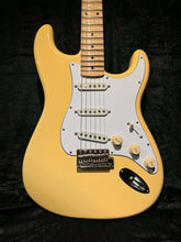 Fender Yngwie Malmsteen VW MN Beg. Ink Hardcase