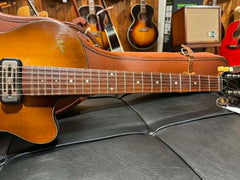 Höfner 1960s Club 50 Sunburst ink. Case Beg.
