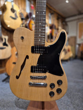 Fender JA-90 Jim Adkins NA IL Beg. Ink mjuk Hardcase