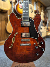 Eastman T486 Classic Beg. ink Hardcase