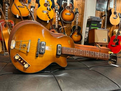 Höfner 1960s Club 50 Sunburst ink. Case Beg.
