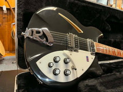 Rickenbacker 360/12 2007 Ink. Case Beg.